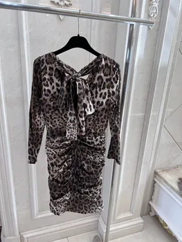 2022 sonbahar ve kış yeni leopar baskı ipek saten V Yaka baskılı bel elbise