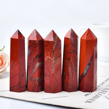 1 ADET Doğal Taş Kristal Noktası Kırmızı jasper Şifa Dikilitaş Kuvars Değnek Kulesi Süs Ev Dekorasyonu için enerji taşı Piramit
