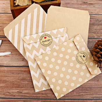 12 adet Kraft Kağıt Torbalar Çıkartmalar Teşekkür Ederim Merci Çerez Hediye Paketleme Çantaları Düğün Doğum Günü Partisi İyilik Ambalaj Malzemeleri